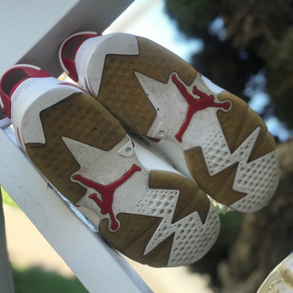 AIR JORDAN 6 RETRO "ALTERNATE" in a RED & WHITE - Picture 8 of 8